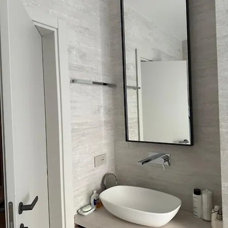 Luxury Escape With Stunning Sea View Durrës